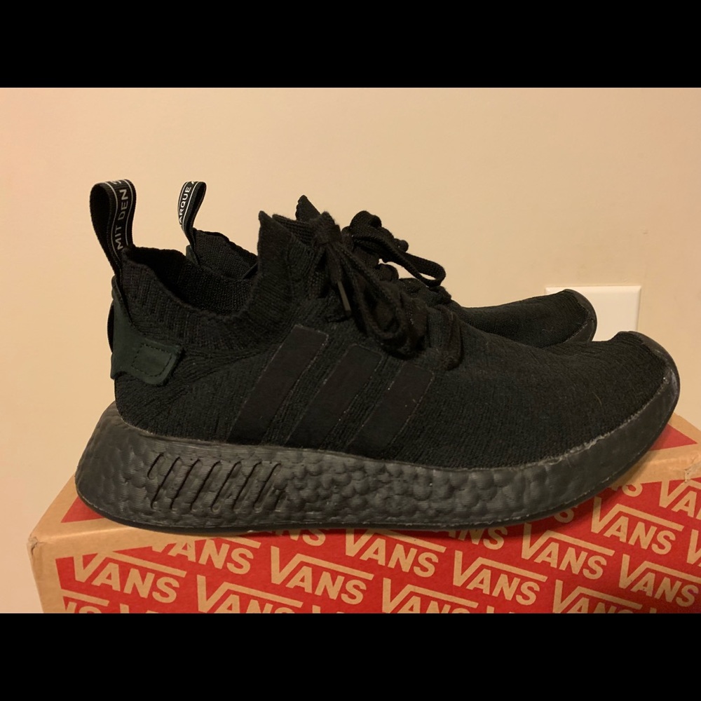 Adidas NMD R2 all black